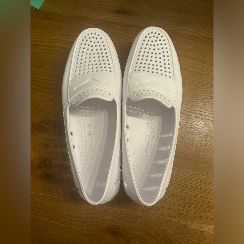 NWOT FLOAFERS MENS WHITE DRIVING SHOES SZ 11